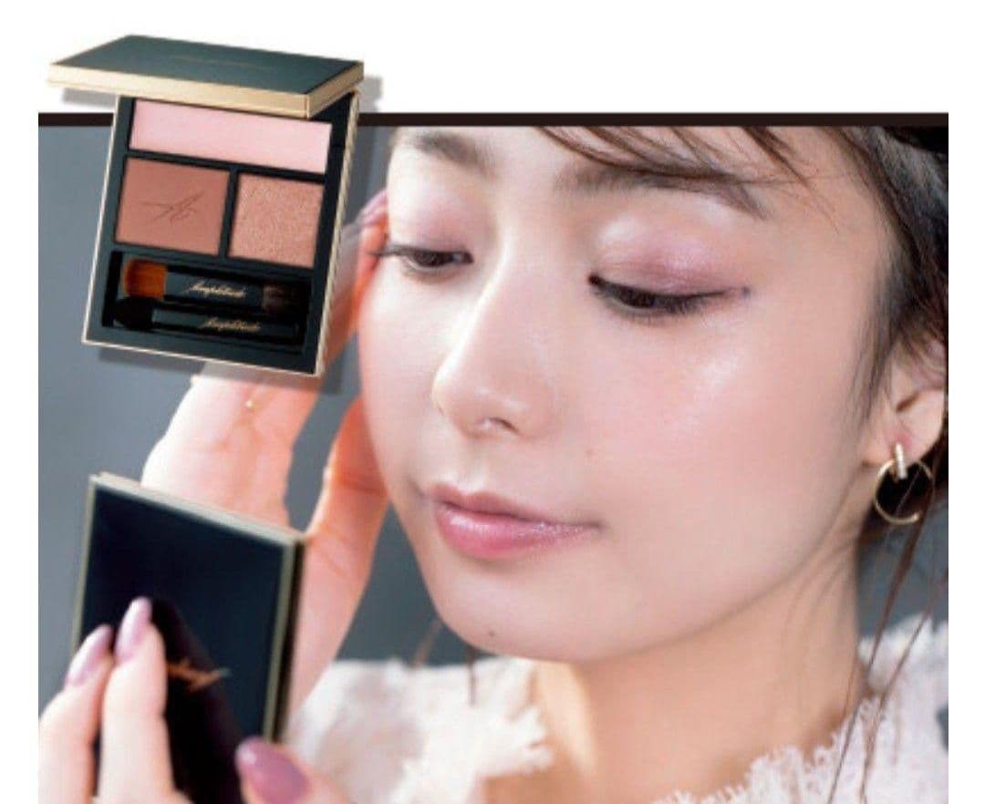 Amplitude Eyeshadow Palettes 02