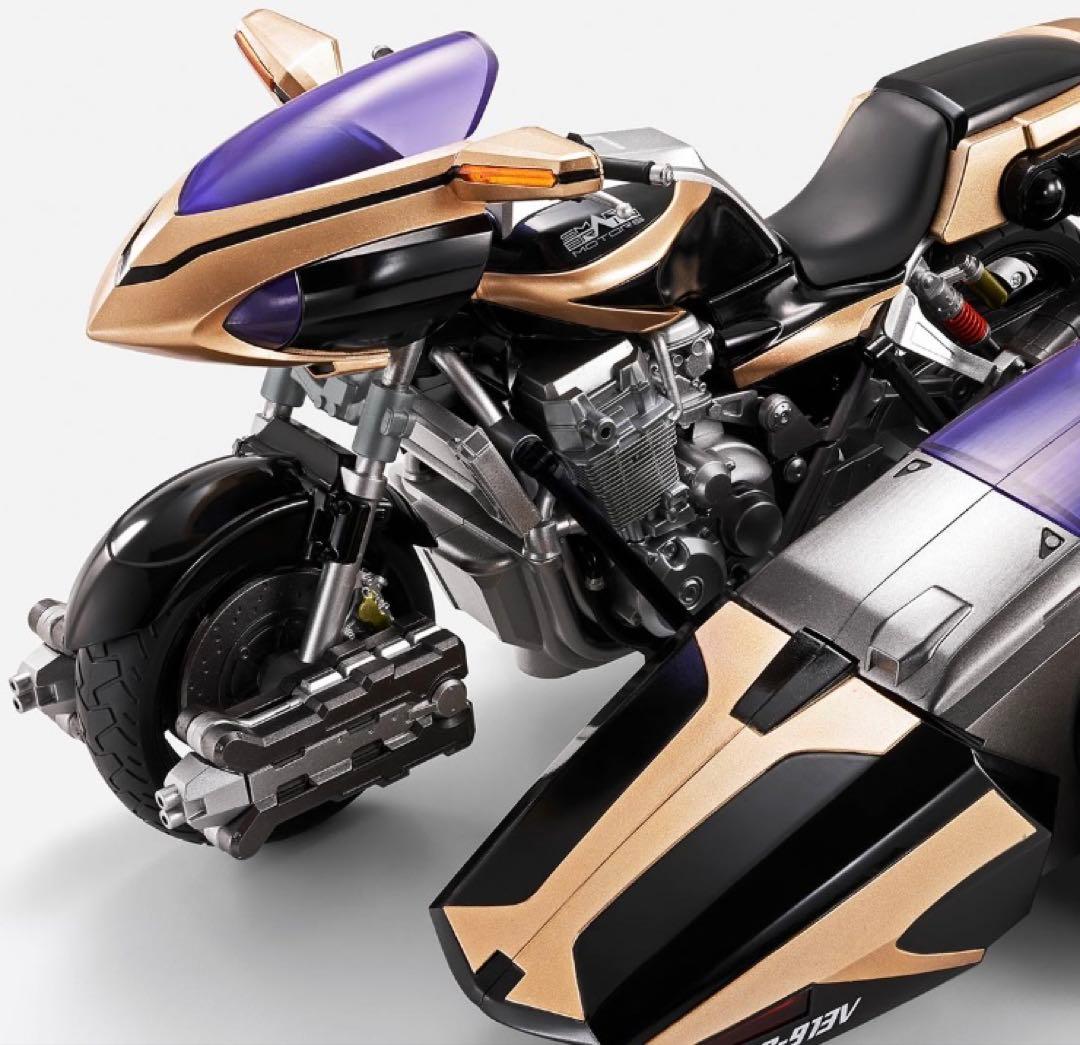 Premium Bandai Kamen Rider S.H.Figuarts