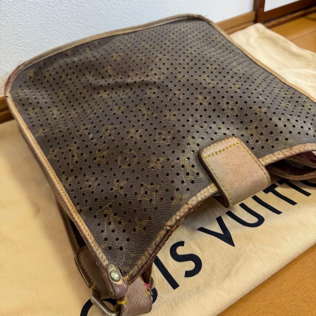 Louis Vuitton Shoulder Bag R*E