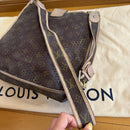 Louis Vuitton Shoulder Bag R*E