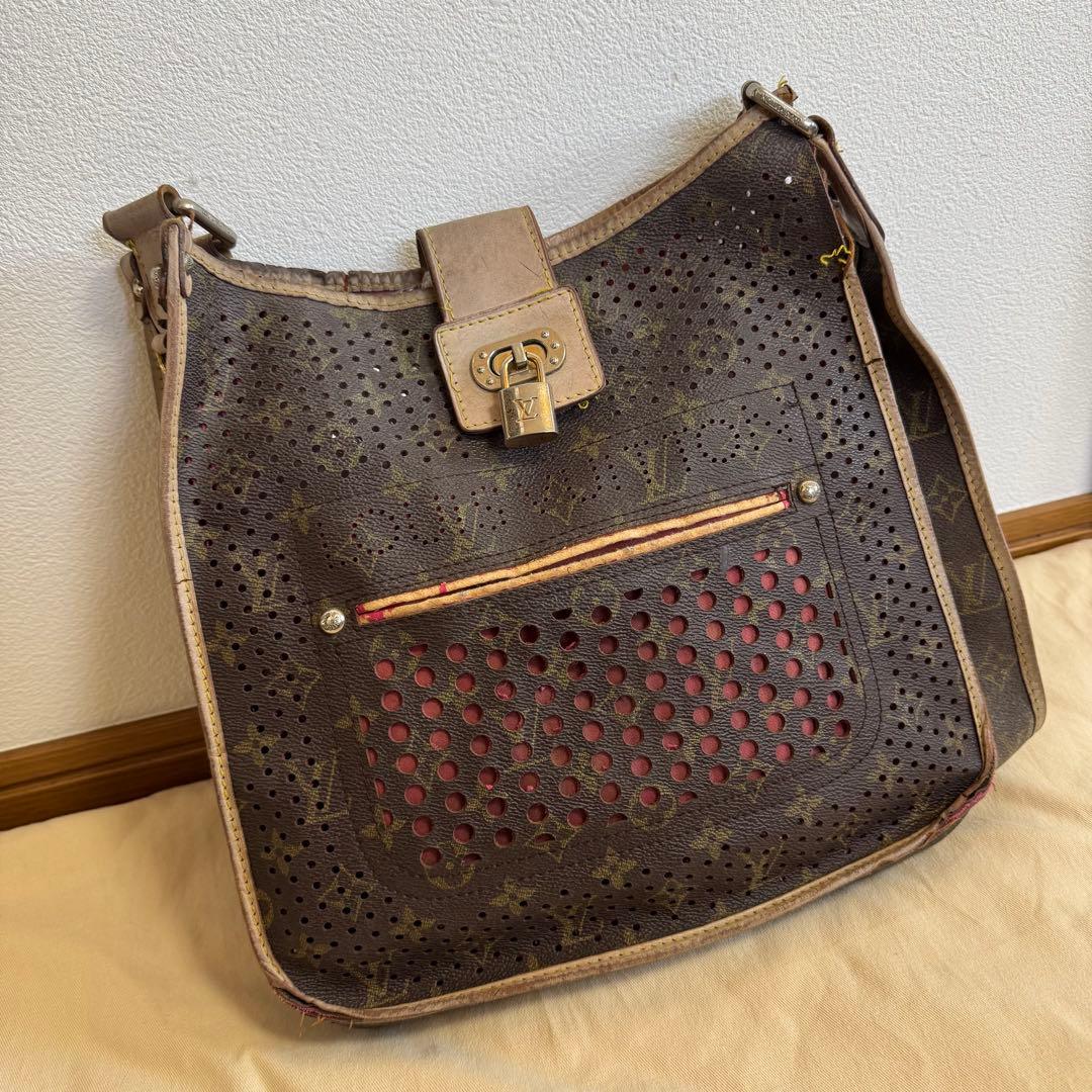 Louis Vuitton Shoulder Bag R*E