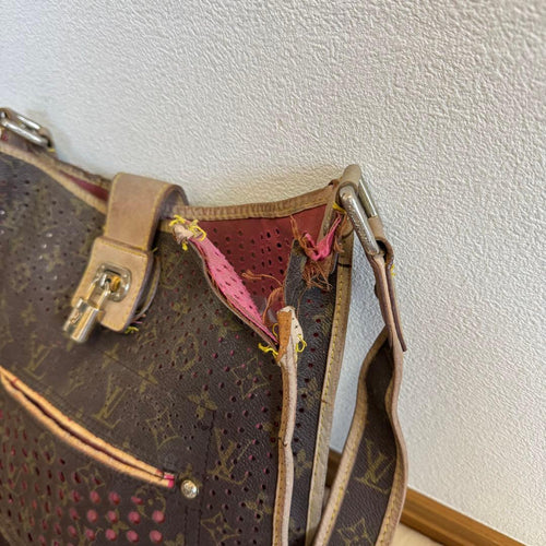 Louis Vuitton Shoulder Bag R*E