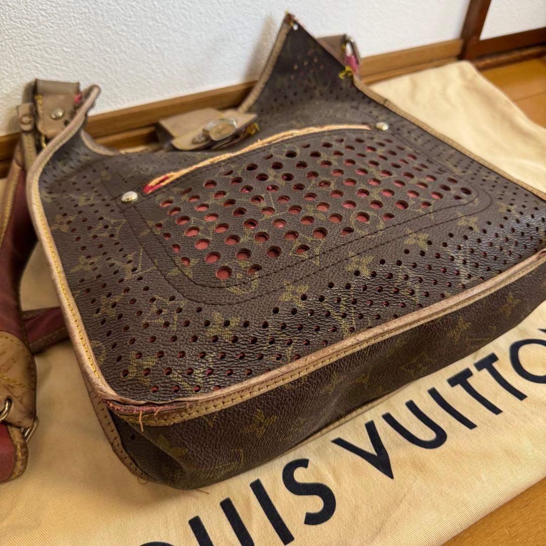 Louis Vuitton Shoulder Bag R*E