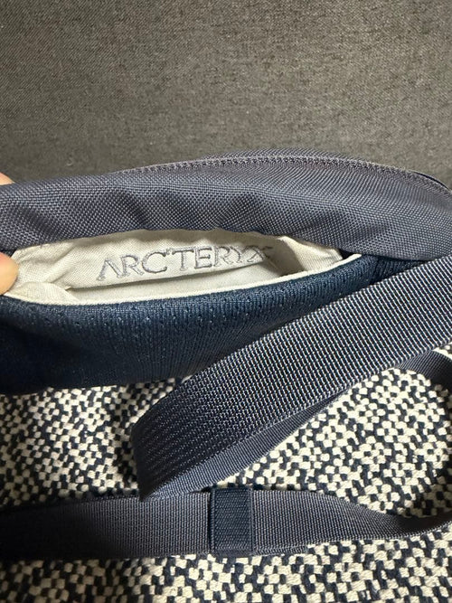 Arc'Teryx Shoulder Bags 1