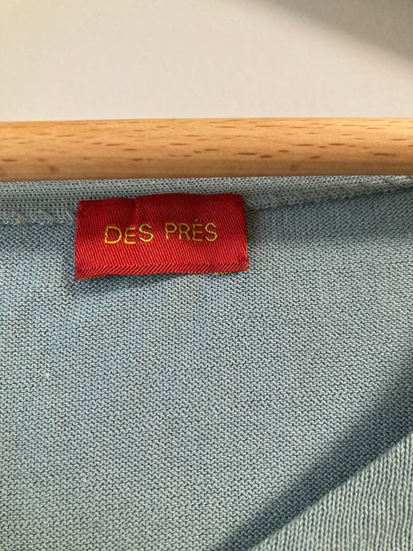 Des Pres Half-Sleeve Three-Quarter-Sleeve V