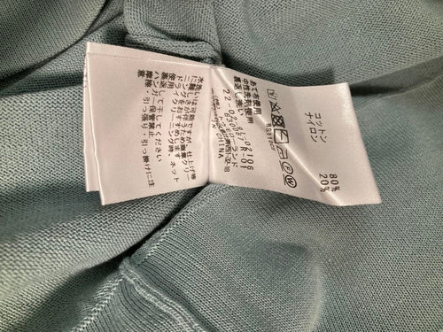 Des Pres Half-Sleeve Three-Quarter-Sleeve V