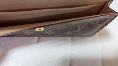 Louis Vuitton Shoulder Bag