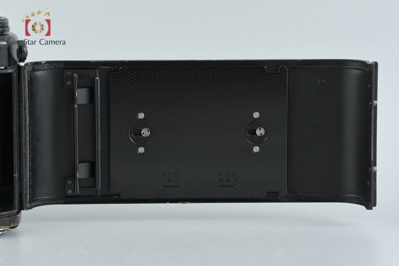 Pentax Large -Size Medium Format Camera (Film) 6X7 M-Up