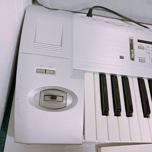 Korg Analog Synthesizers Triton Le76
