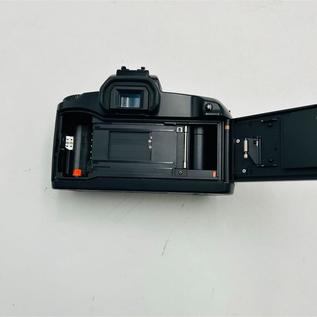 Canon Slr Camera (Film) Eos 100 Qd