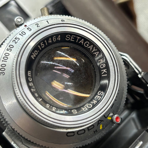 Mamiya Large -Size Medium Format Camera (Film) Mamiya-6
