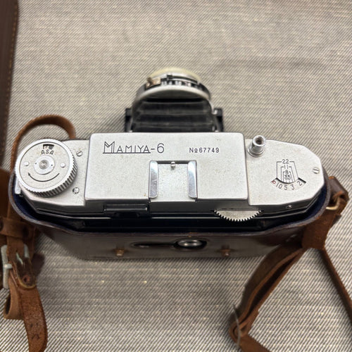 Mamiya Large -Size Medium Format Camera (Film) Mamiya-6
