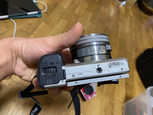 Sony Mirrorless Interchangeable Lens Cameras 6000
