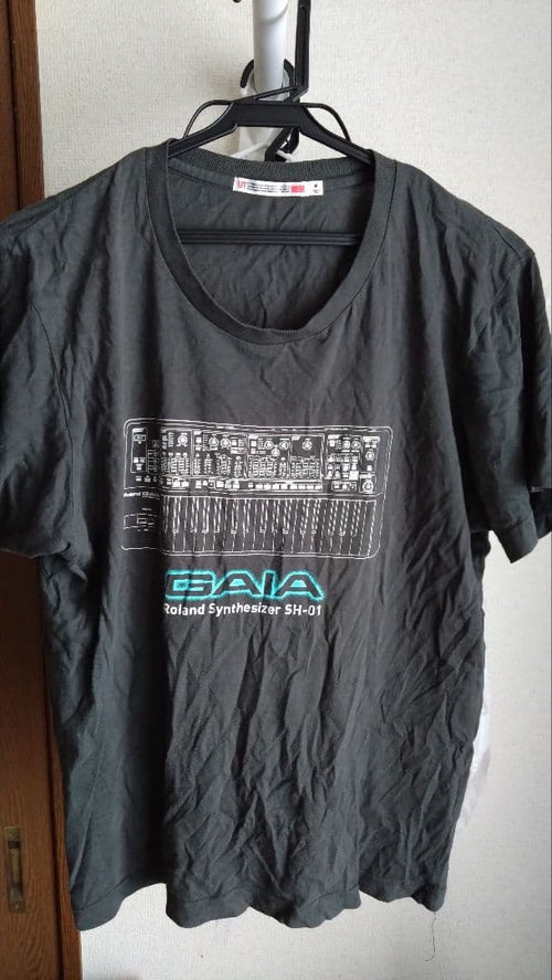 Uniqlo T -Shirt Roland Sh-01