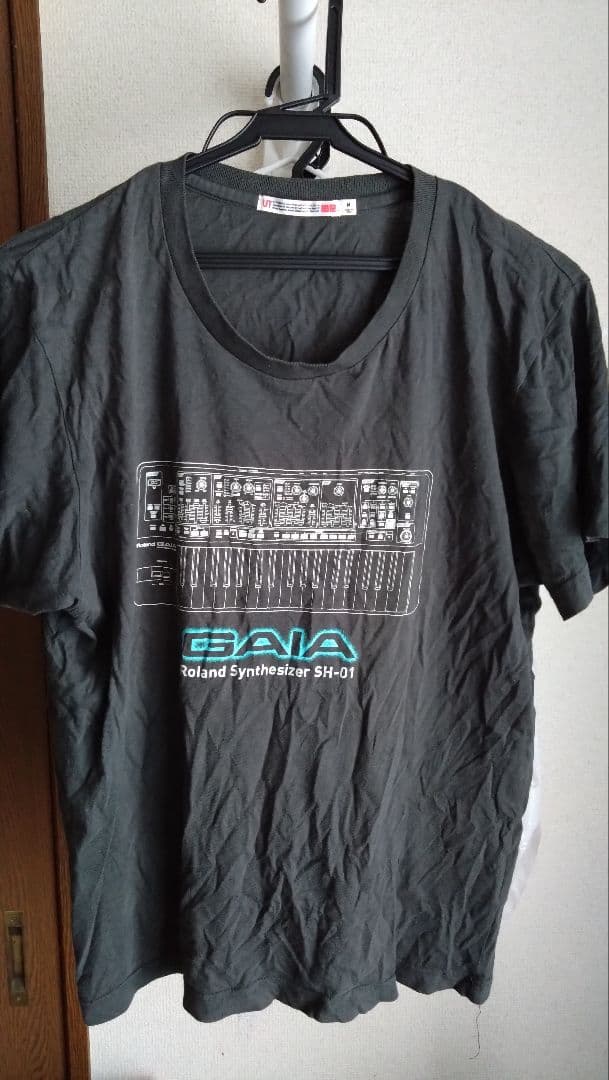 Uniqlo T -Shirt Roland Sh-01
