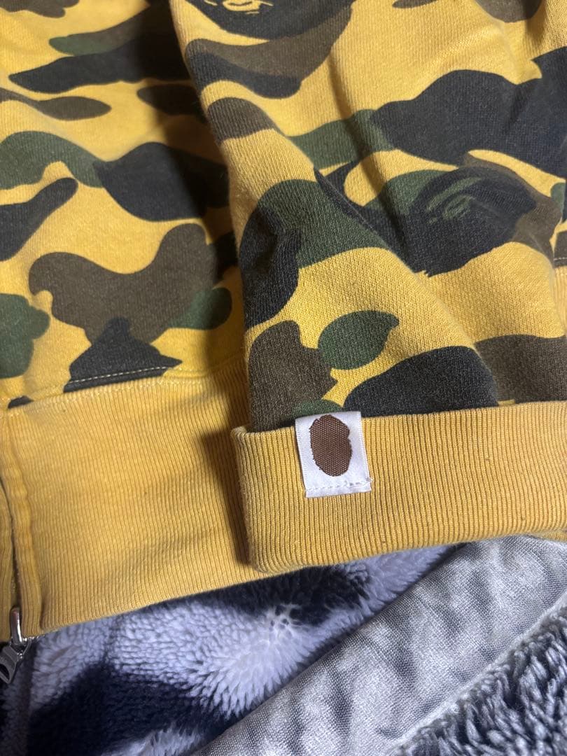 A Bathing Ape Hoodies M