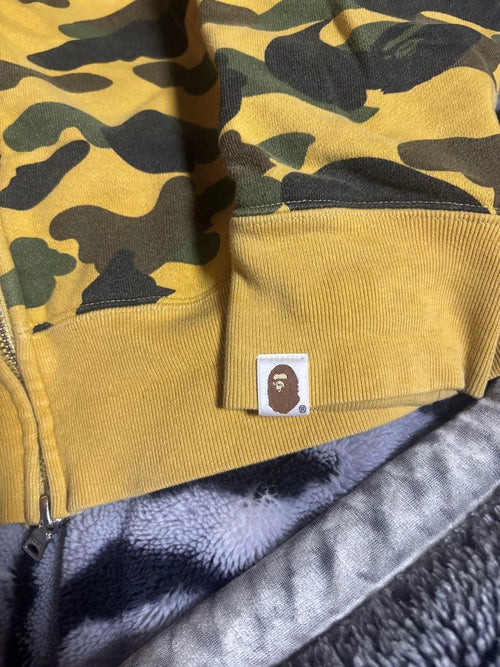 A Bathing Ape Hoodies M