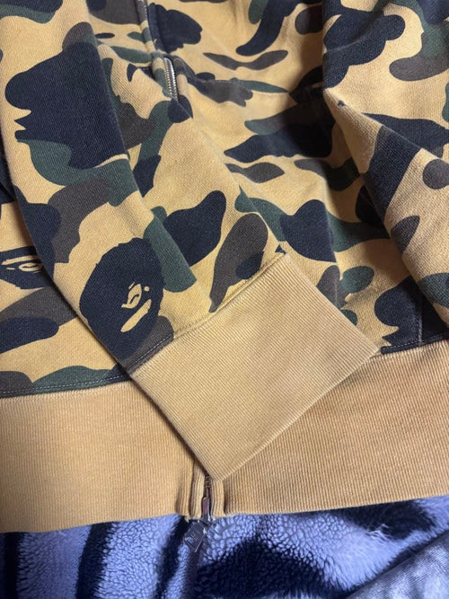 A Bathing Ape Hoodies M