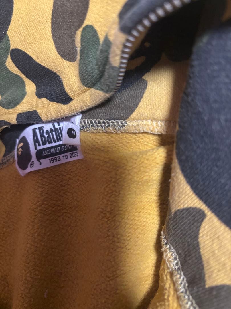 A Bathing Ape Hoodies M