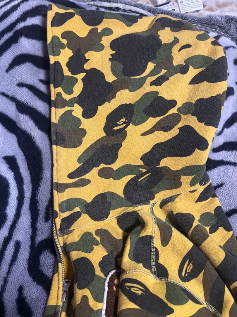 A Bathing Ape Hoodies M