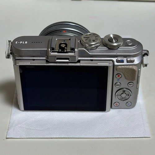 Olympus Mirrorless Interchangeable Lens Cameras E-Pl8