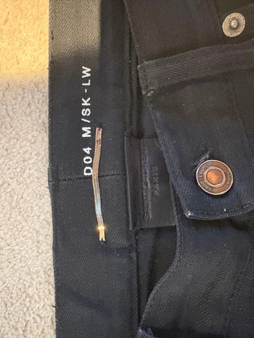 Saint Laurent Skinny Jeans D04 30