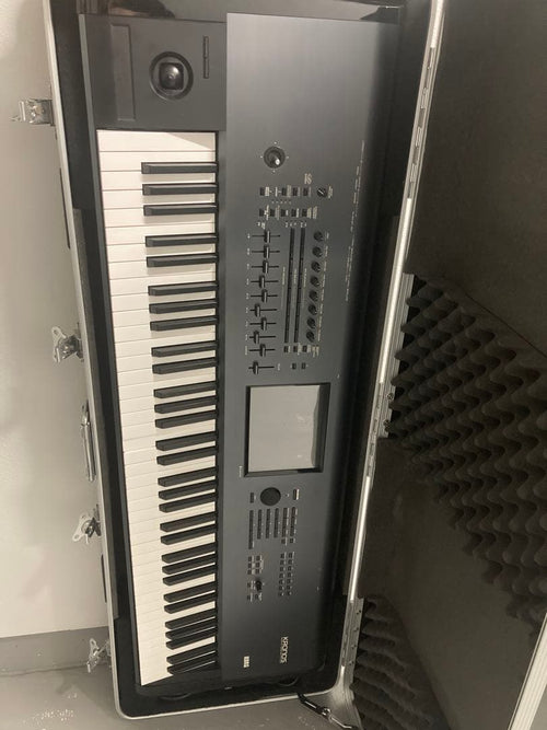 Analog Synthesizers Korg Kronos 73