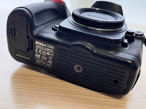 Nikon Digital Slr D200 Minib