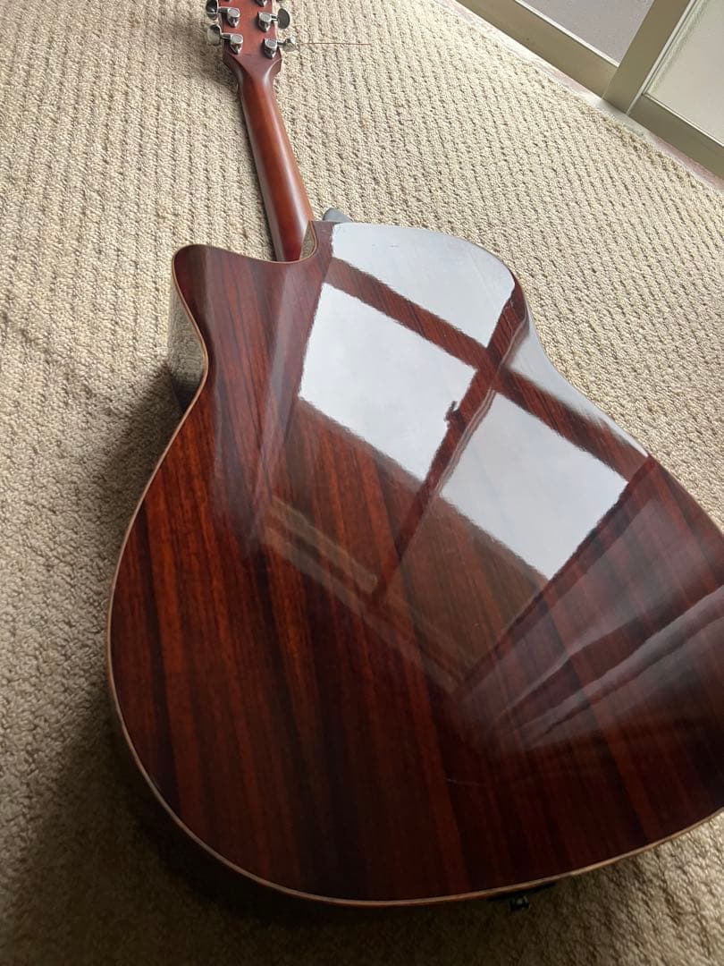 Yamaha Acoustic Guitars A1R