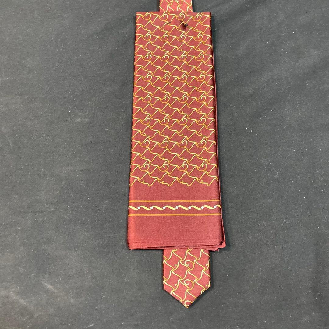 Yves Saint Laurent Ties 100%