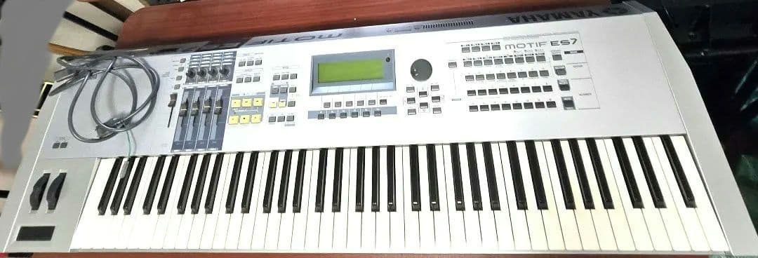 Yamaha Keyboard Electronic Piano Motif Es7 (76 Fs