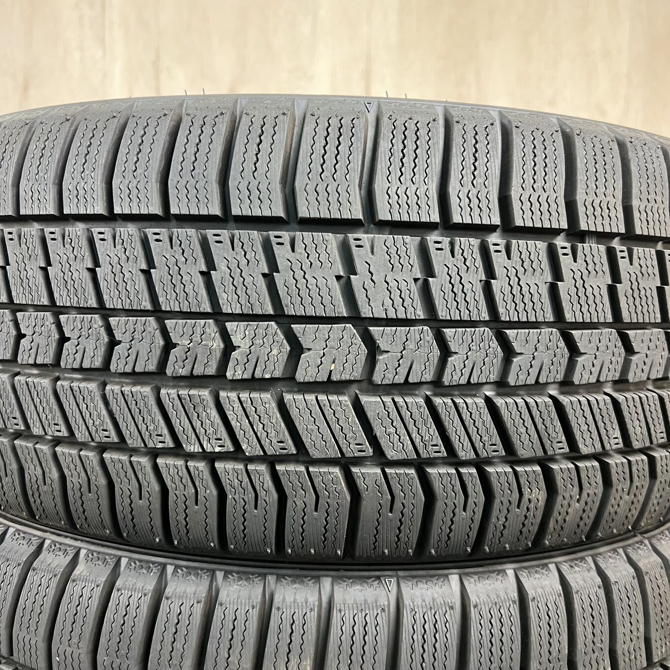 Dds 18 Inches Goodyear 225/40R18 #63S40426