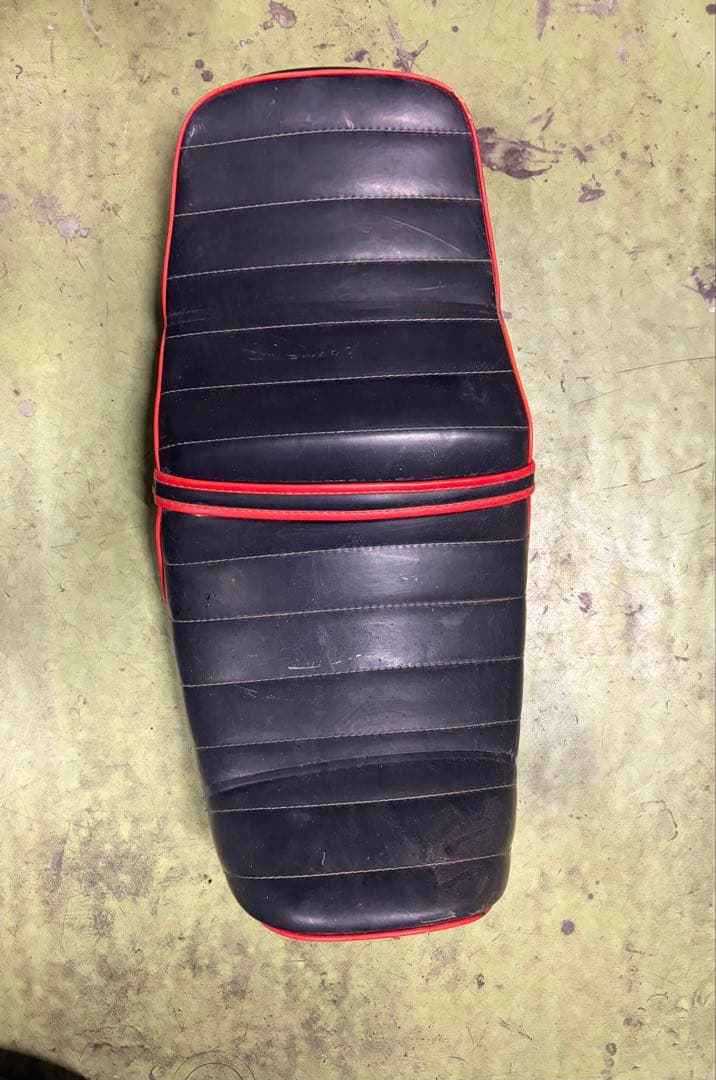 Seats Yamaha Xjr400