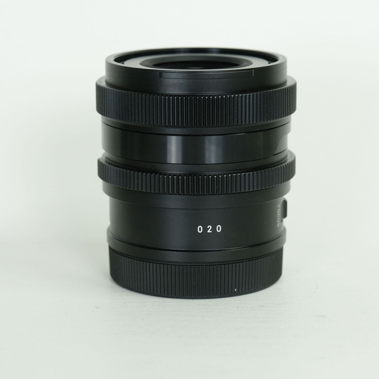 Sigma Lens (Single Focus) F2 Dg Dn Contemporary L Leica