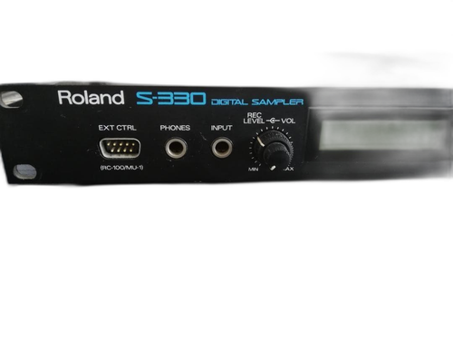 Roland Sampler S-330