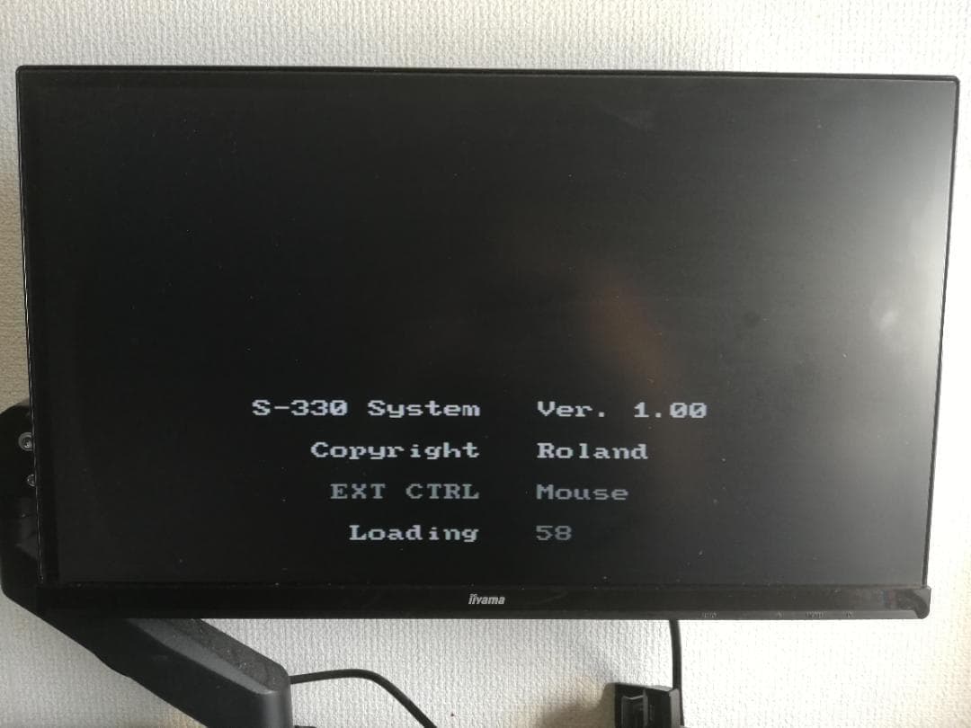 Roland Sampler S-330