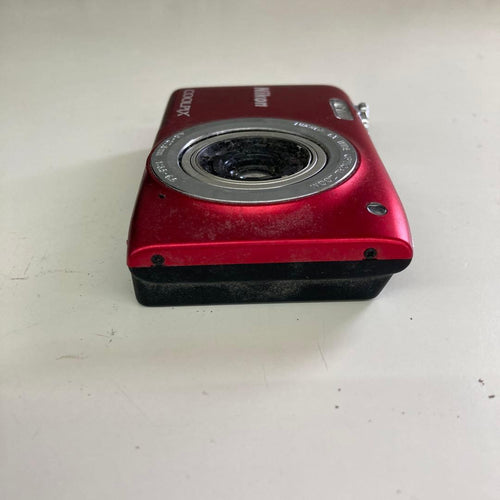 Nikon Compact Digital Cameras Coolpix S2700