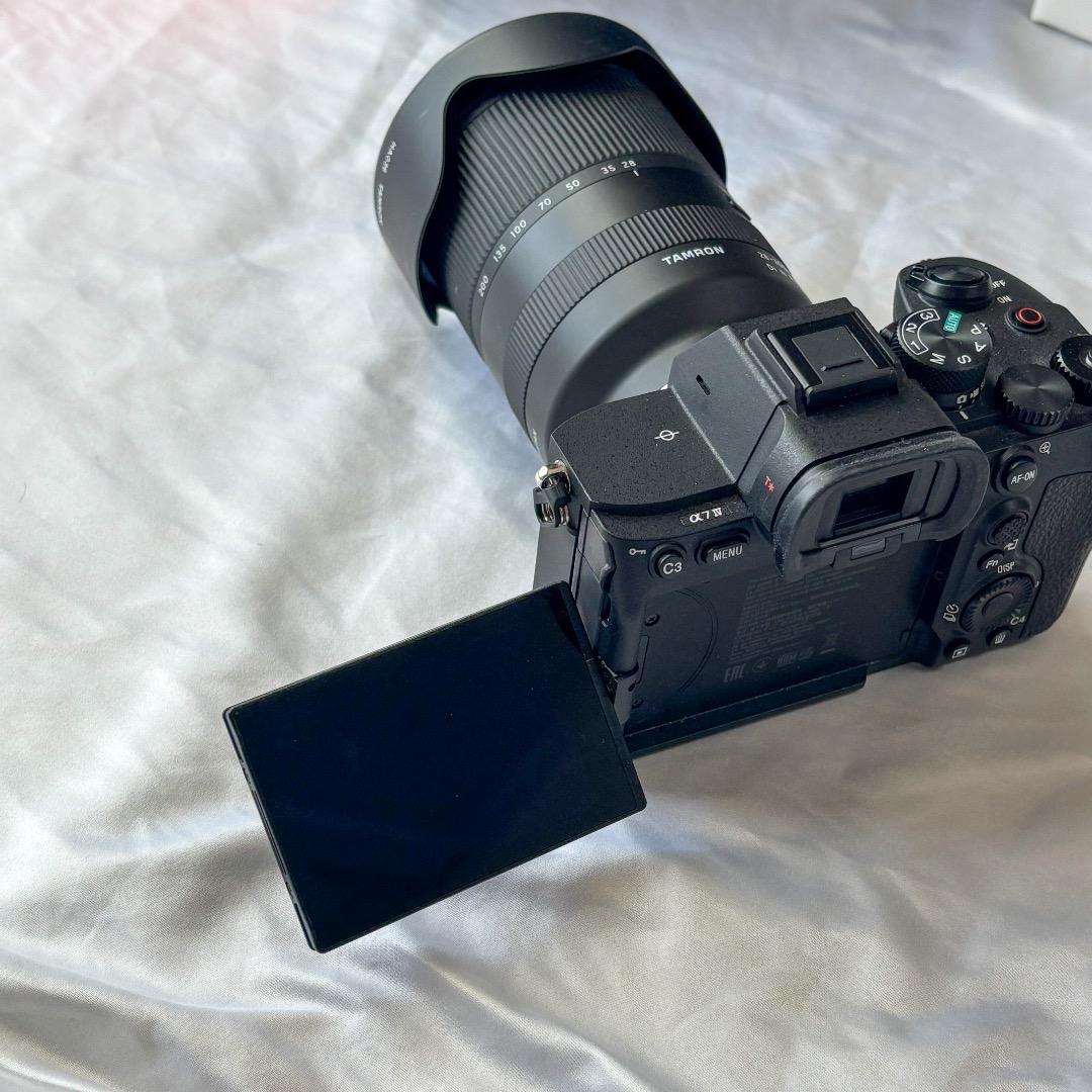 Sony Mirrorless Interchangeable Lens Cameras 7Iv Tamron 28-200
