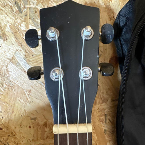 Ukuleles 2 Mahalo Korg