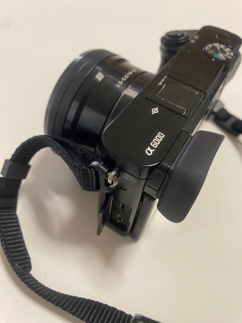 Sony Mirrorless Interchangeable Lips 6000