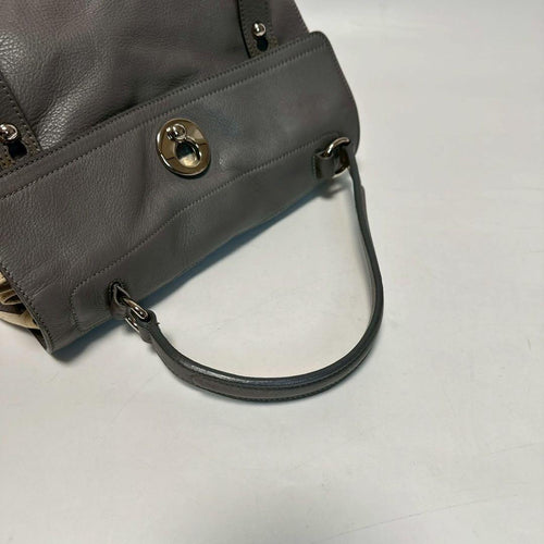 Yves Saint Laurent Handbags T21