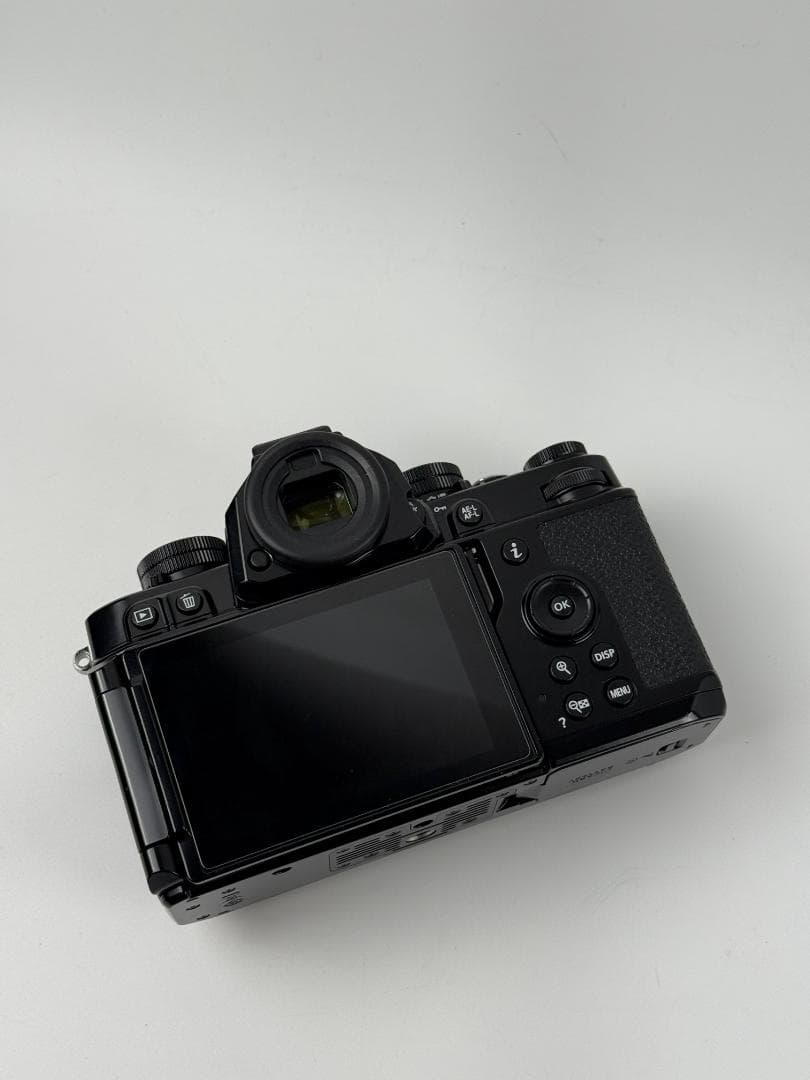 Nikon Mirrorless Interchangeable Lips 4,312 Zf