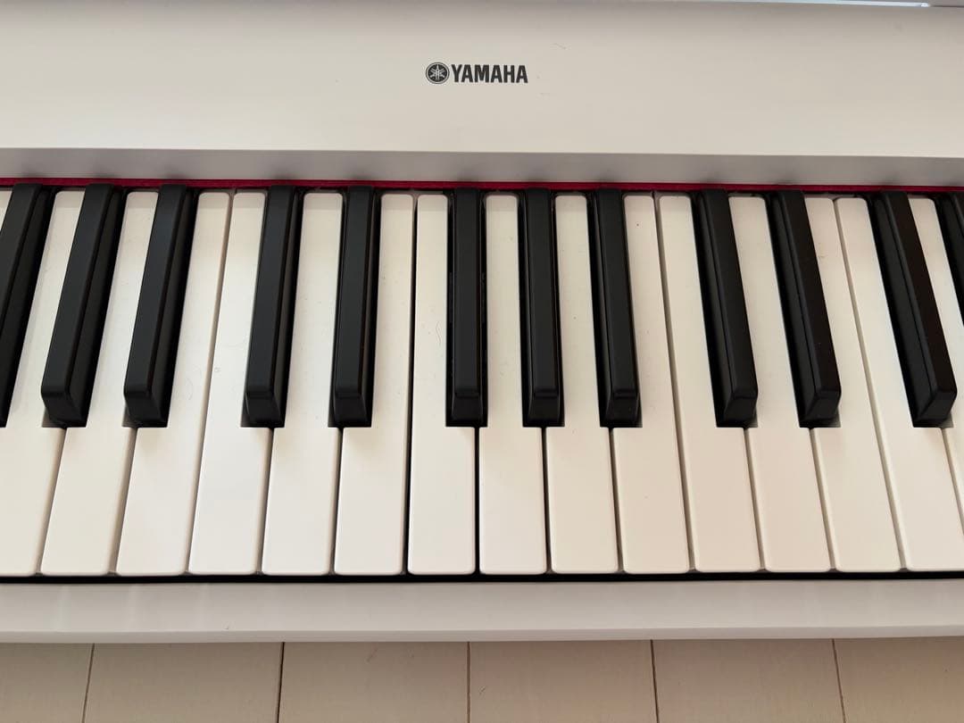 Yamaha Keyboard Electronic Piano Np12Wh
