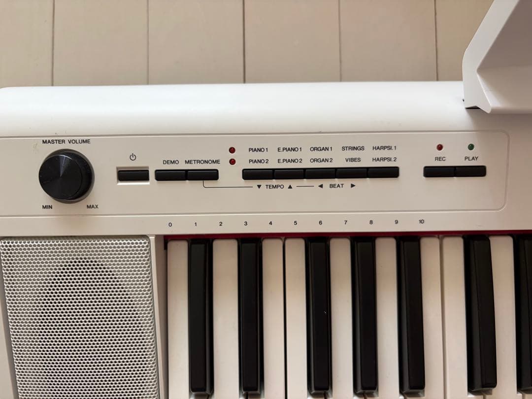 Yamaha Keyboard Electronic Piano Np12Wh