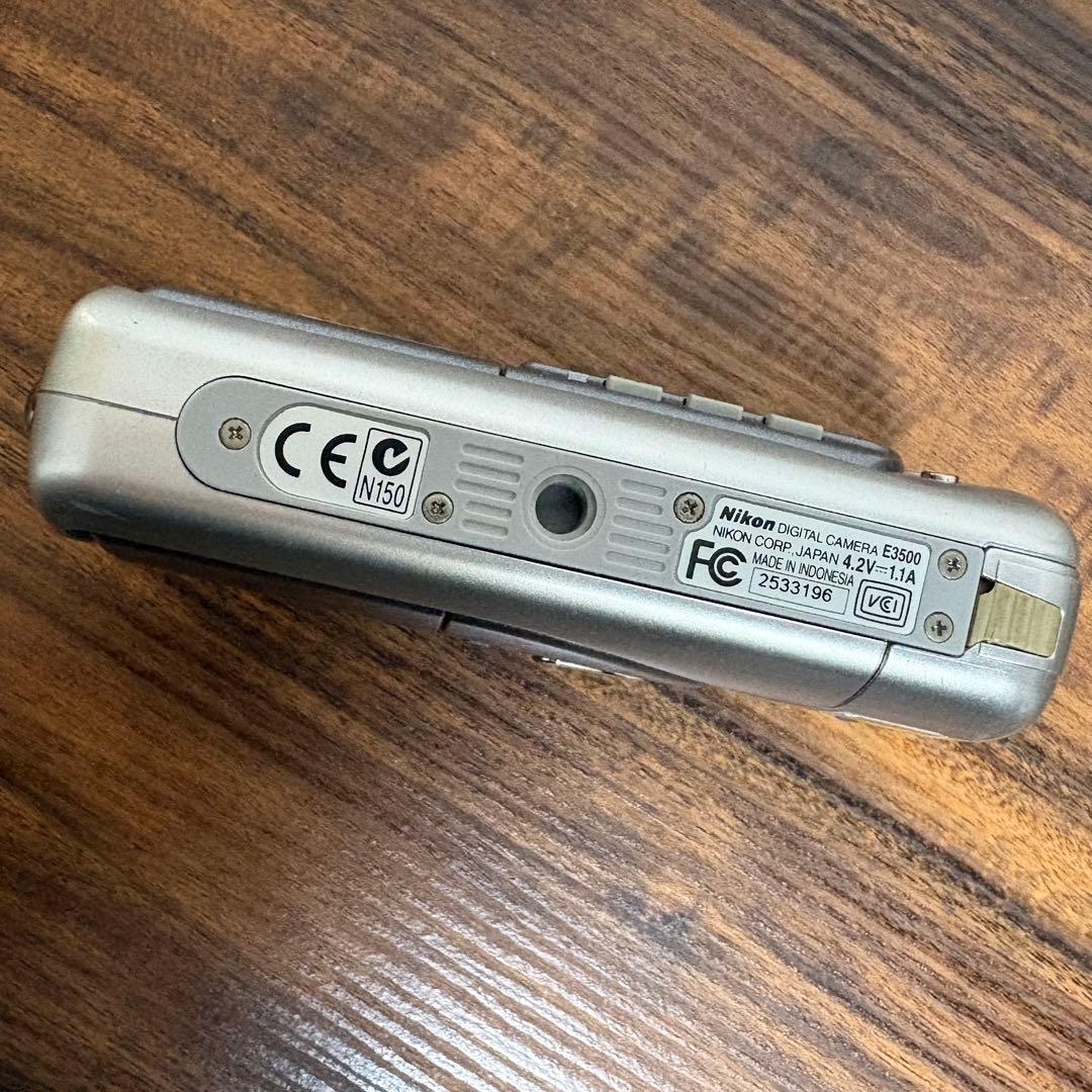 Nikon Compact Digital Camera Coolpix 3500 Ccd