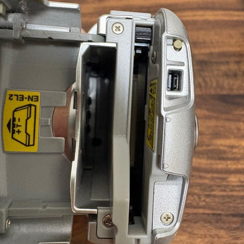 Nikon Compact Digital Camera Coolpix 3500 Ccd