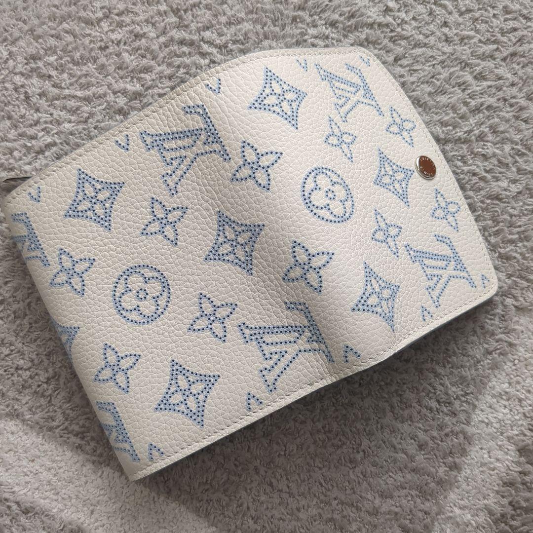 Louis Vuitton Bifold Wallets