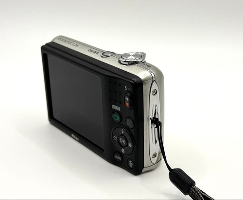 Compact Digital Cameras Nikon Coolpix L26