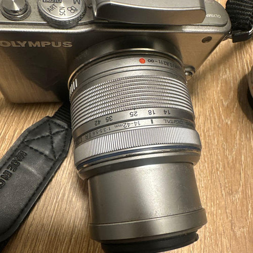 Olympus Mirrorless Interchangeable Lips 40-150Mm