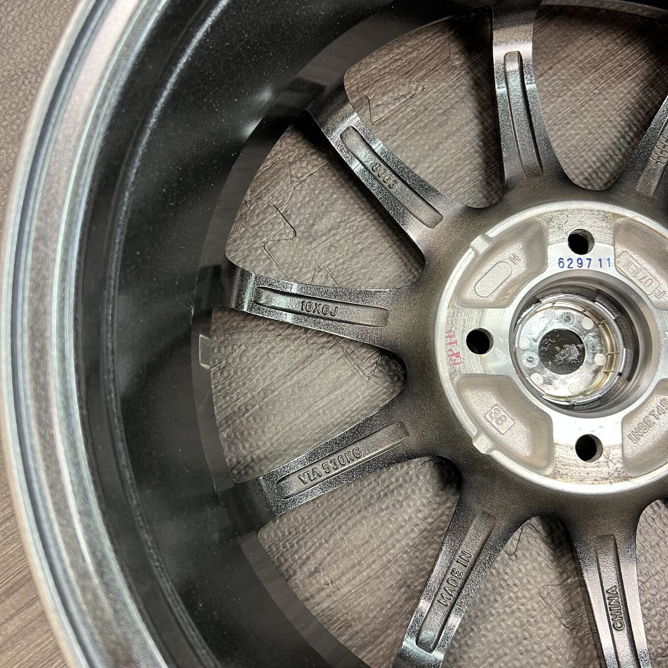 Hot Stuff 16 Inches Bridgestone 215/60R16 #425S40925